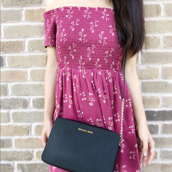 Gaby’sBags👜💕-NWT Michael Kors Black Crossbody - Picture 2 of 6